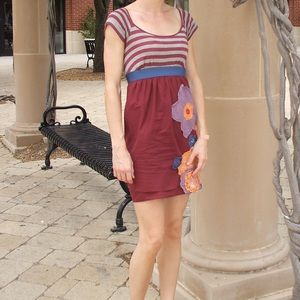 Chelsea & Violet XS Appliqué Dress